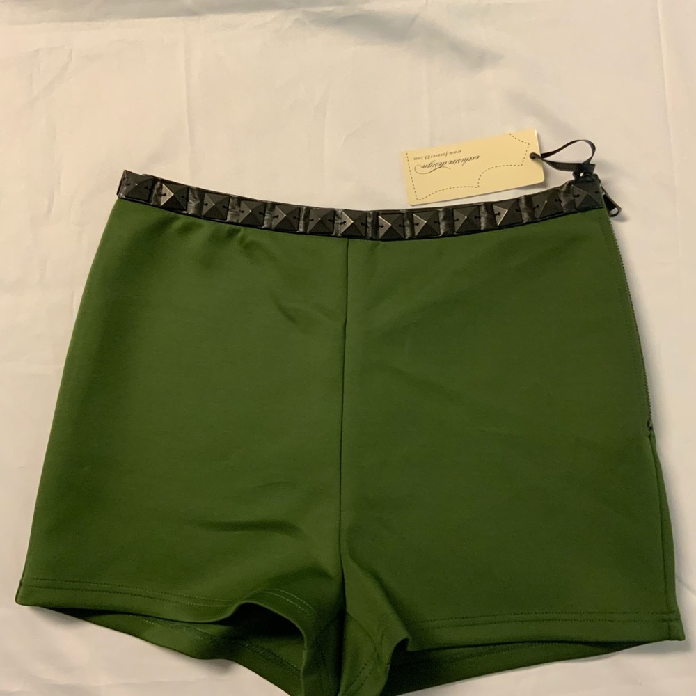 Forever 21 green shorts